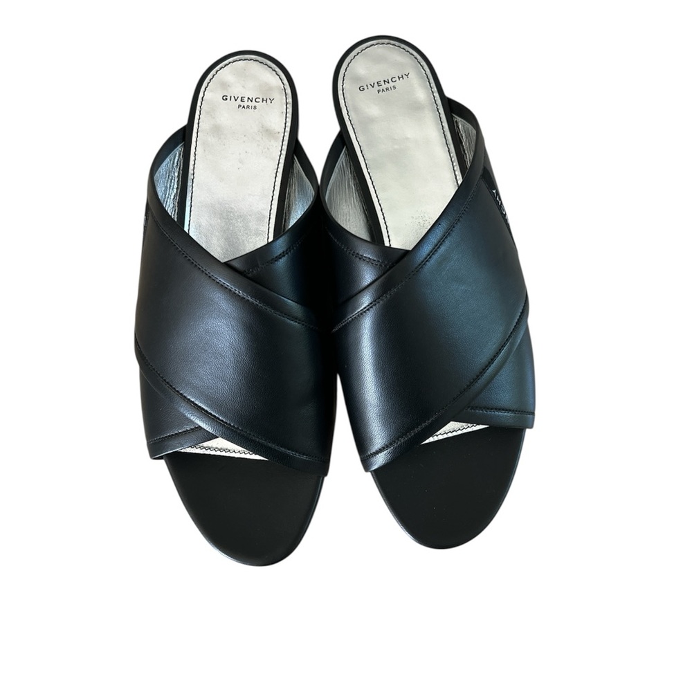 Givenchy Elegant Black Leather Sandals